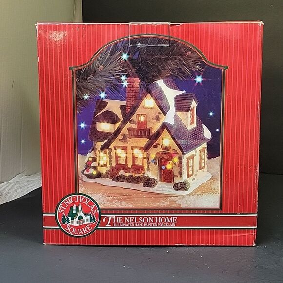 St Nicholas Square Illuminated"The Nelson Home"Lighted Village Vintage - Picture 2 of 9